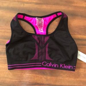 NWT Calvin Klein sport performance bra size M